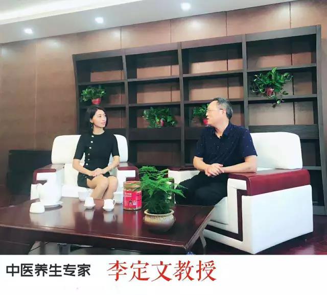 中醫(yī)養(yǎng)生專家談“三伏天”食療養(yǎng)生秘訣，細(xì)莫紅糖堅(jiān)果茶為貼心美食。